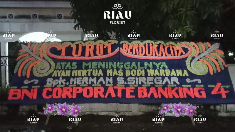 Jasa papan karangan bunga Rumbai mulai Rp375.000. Proses cepat, legalitas PT Bertravel Media Internasional. Hubungi kami sekarang.
